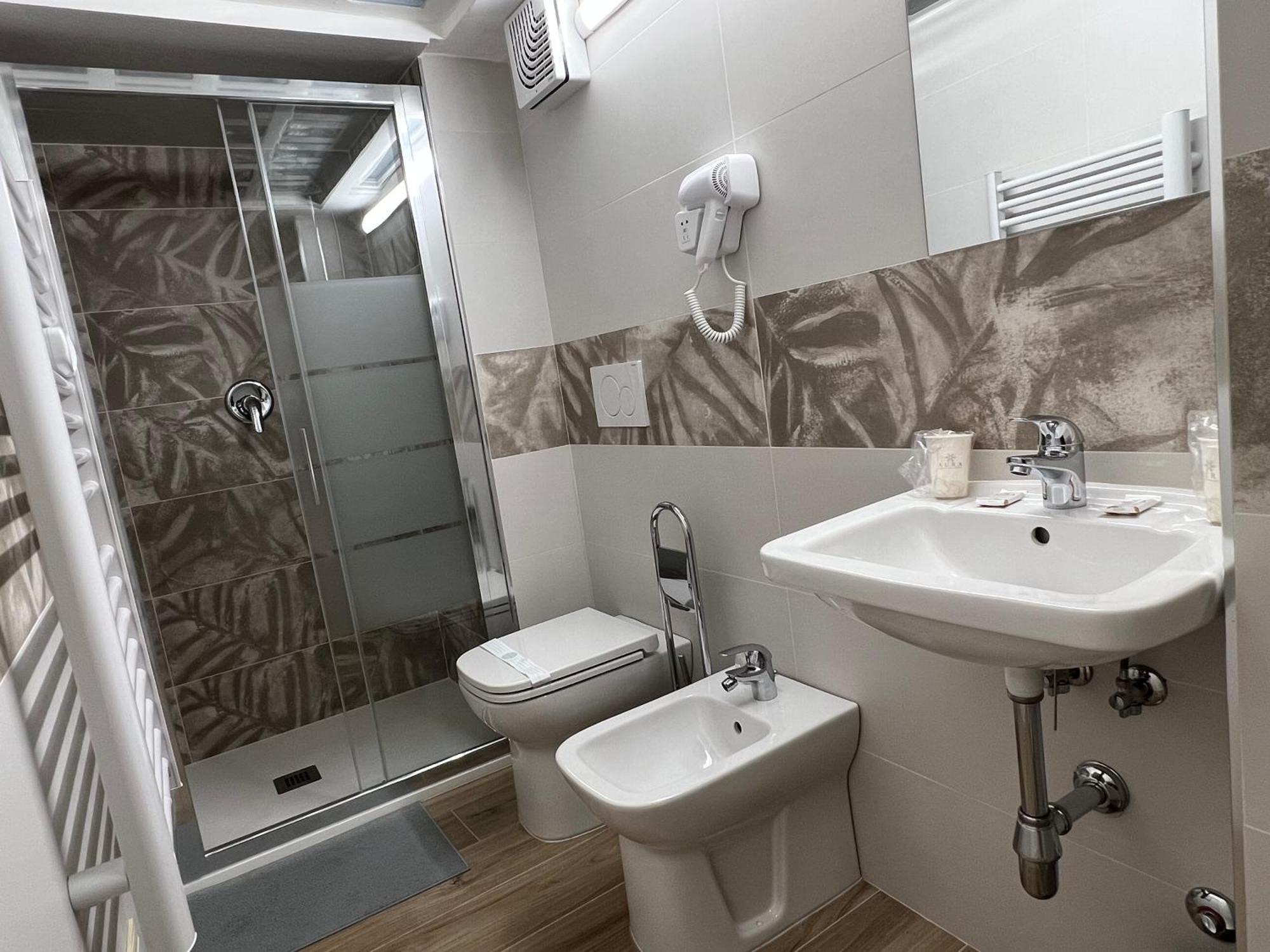Al 106 Apartment Free Wi-Fi 5 Min Dalla Stazione Πράτο Εξωτερικό φωτογραφία