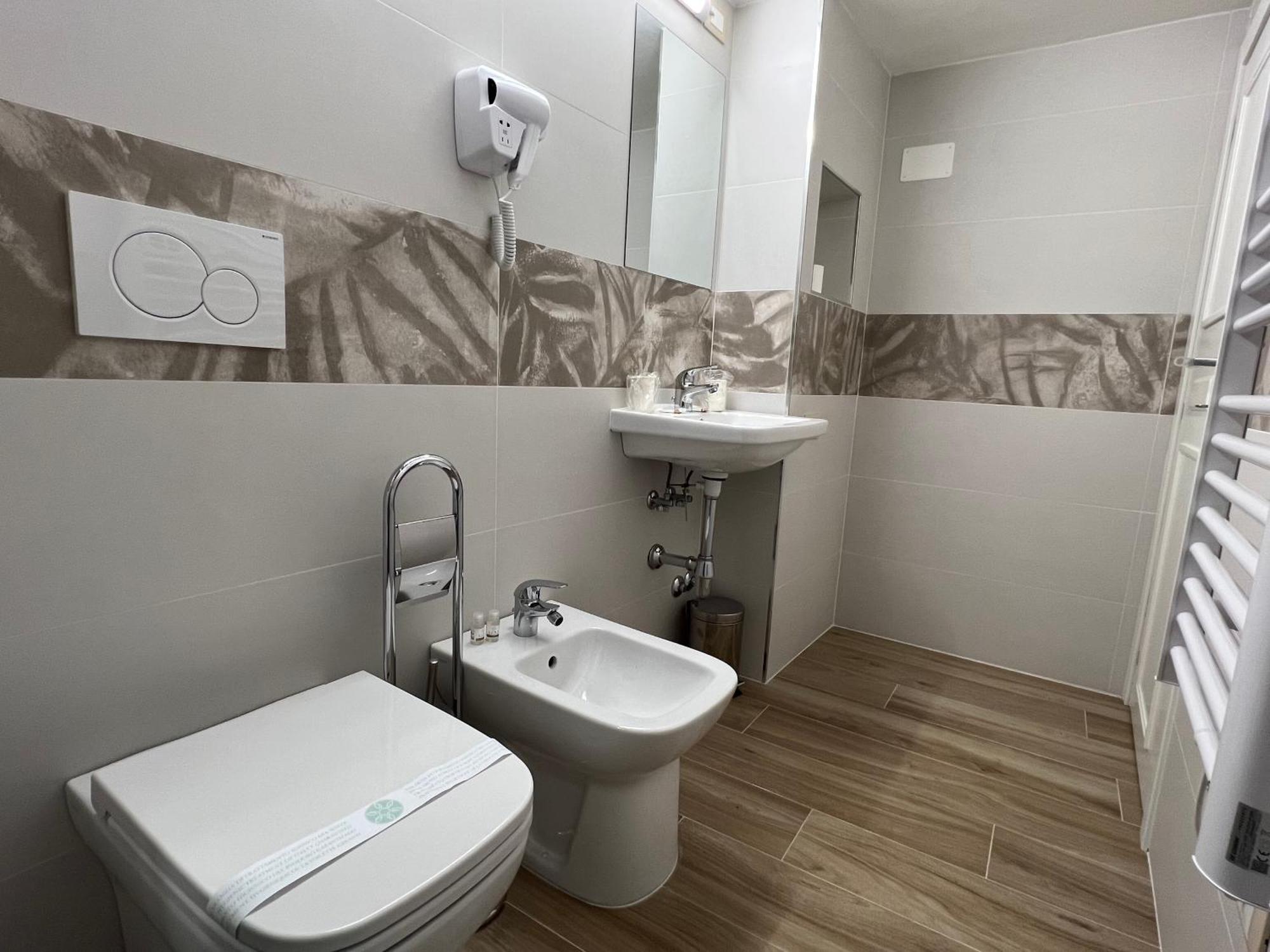 Al 106 Apartment Free Wi-Fi 5 Min Dalla Stazione Πράτο Εξωτερικό φωτογραφία