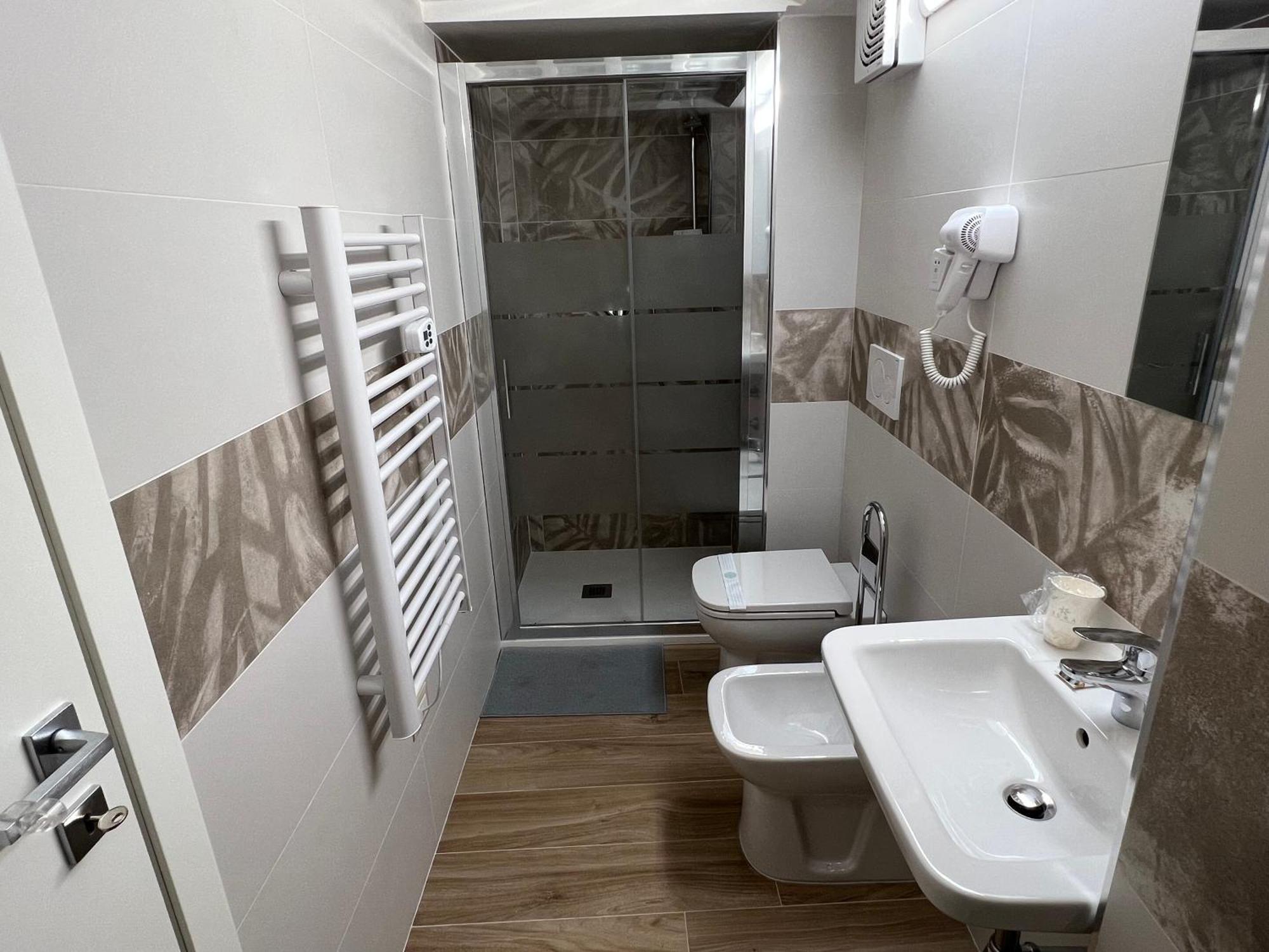 Al 106 Apartment Free Wi-Fi 5 Min Dalla Stazione Πράτο Εξωτερικό φωτογραφία